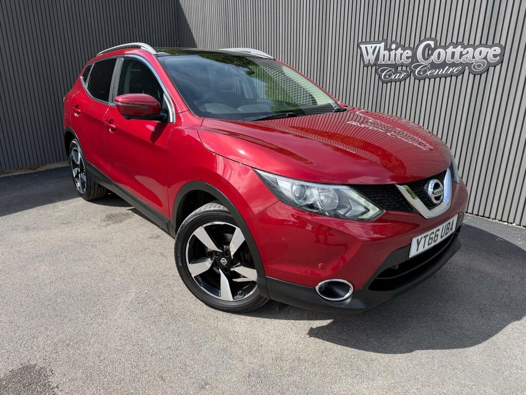 Nissan Qashqai 1.5 Dci N-connecta 2Wd Euro 6 Ss Red