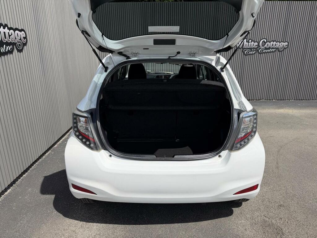 Toyota Yaris Hatchback Grey #29