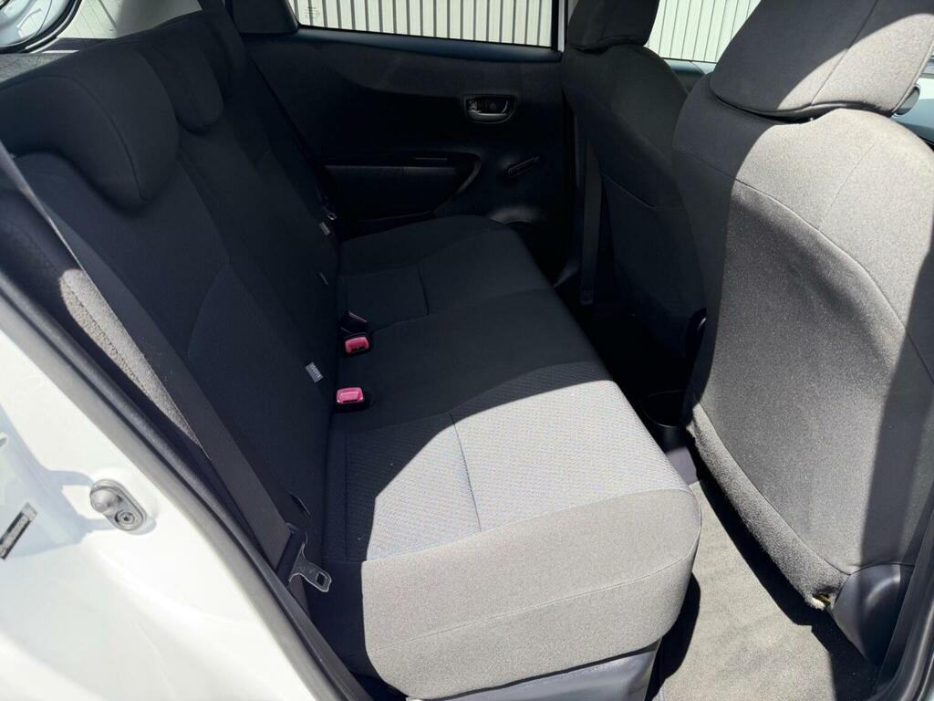 Toyota Yaris Hatchback Grey #11