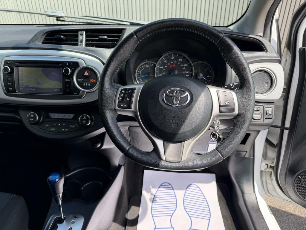 Toyota Yaris Hatchback Grey #20