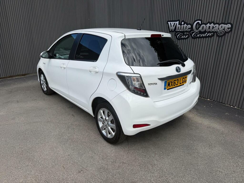 Toyota Yaris Hatchback Grey #23