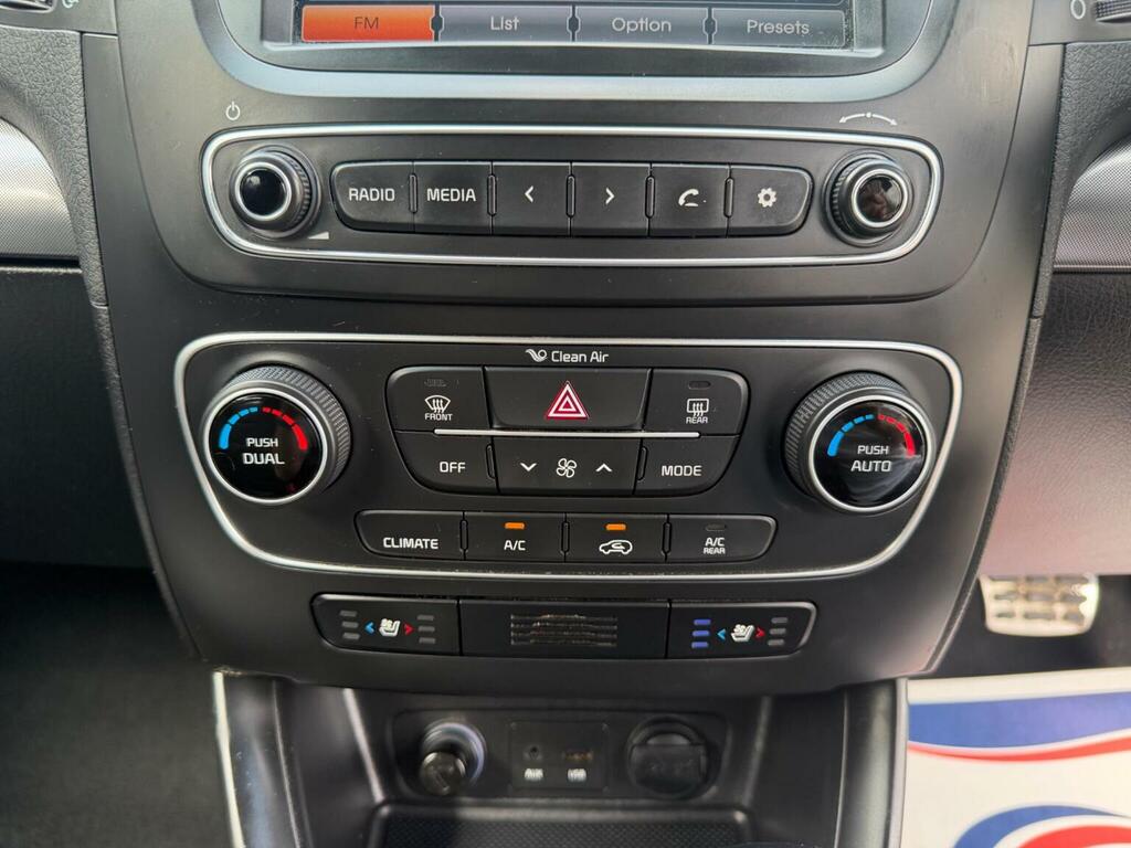 Kia Sorento Crdi Kx-2 White #26