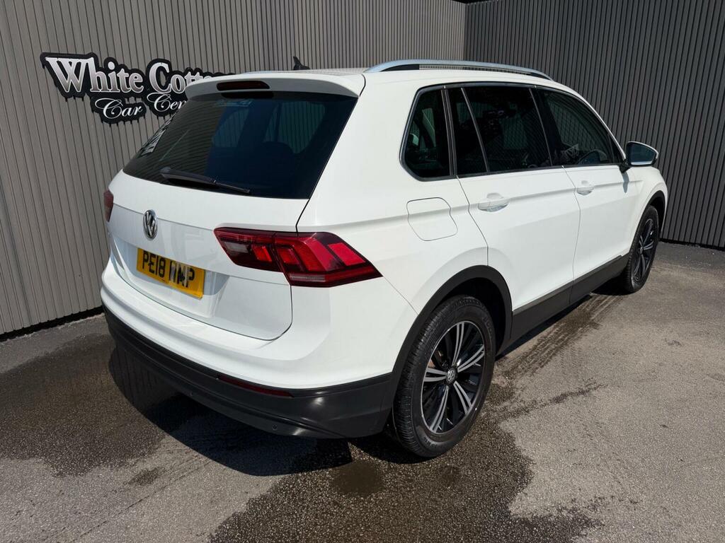Volkswagen Tiguan 1.4 Tsi Se Navigation Euro 6 Ss White #2