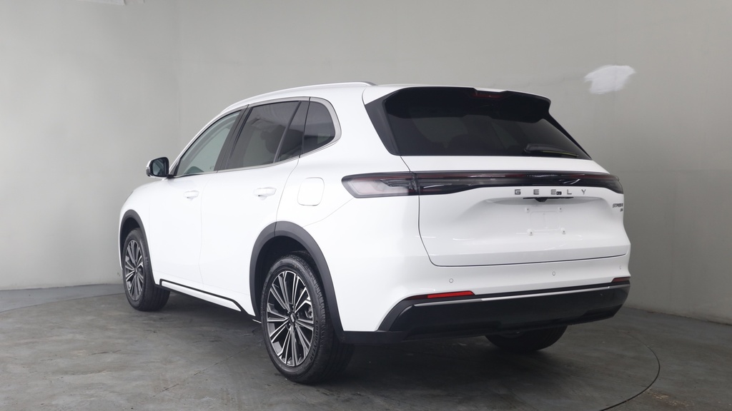 Geely Starray 1.5 Em-i Ultra Estate White #2