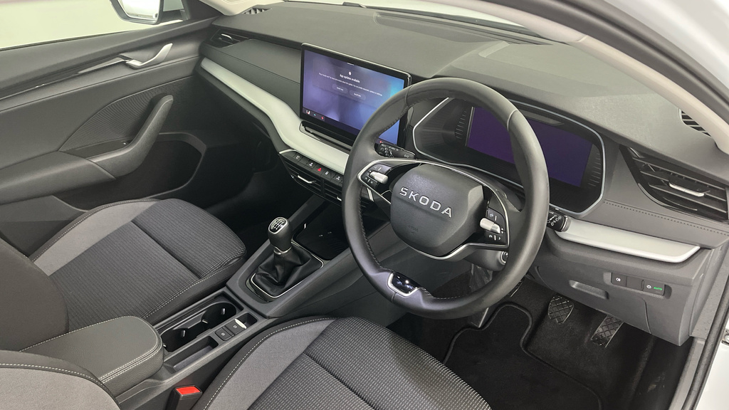 Skoda Octavia 1.5 Tsi Act Se Technology Estate White #6