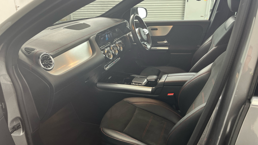 Mercedes-Benz EQA Sport Black #11