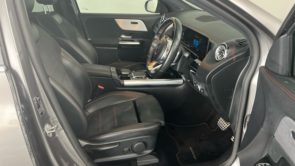 Mercedes-Benz EQA Sport Black #17