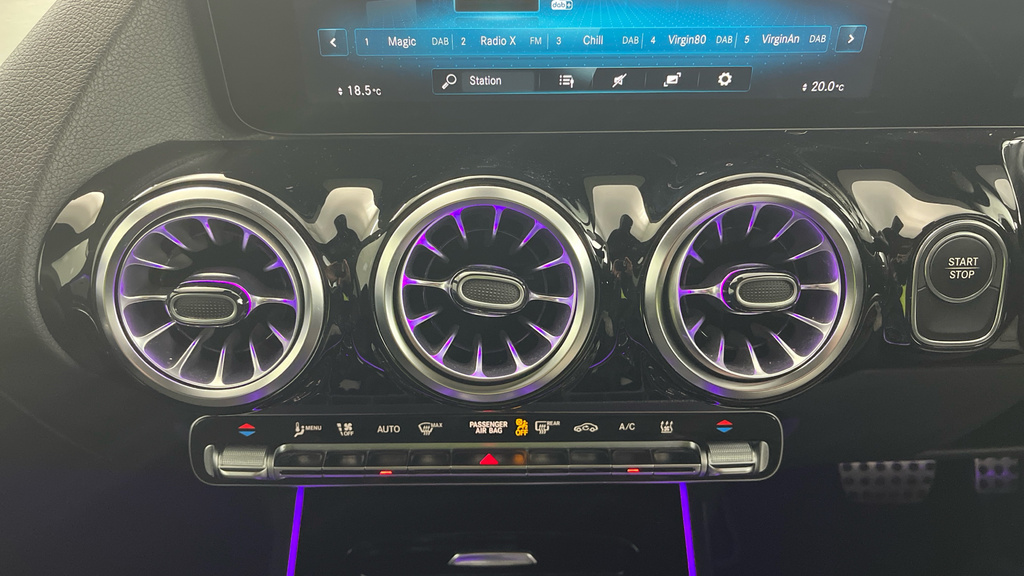 Mercedes-Benz EQA Sport Black #22