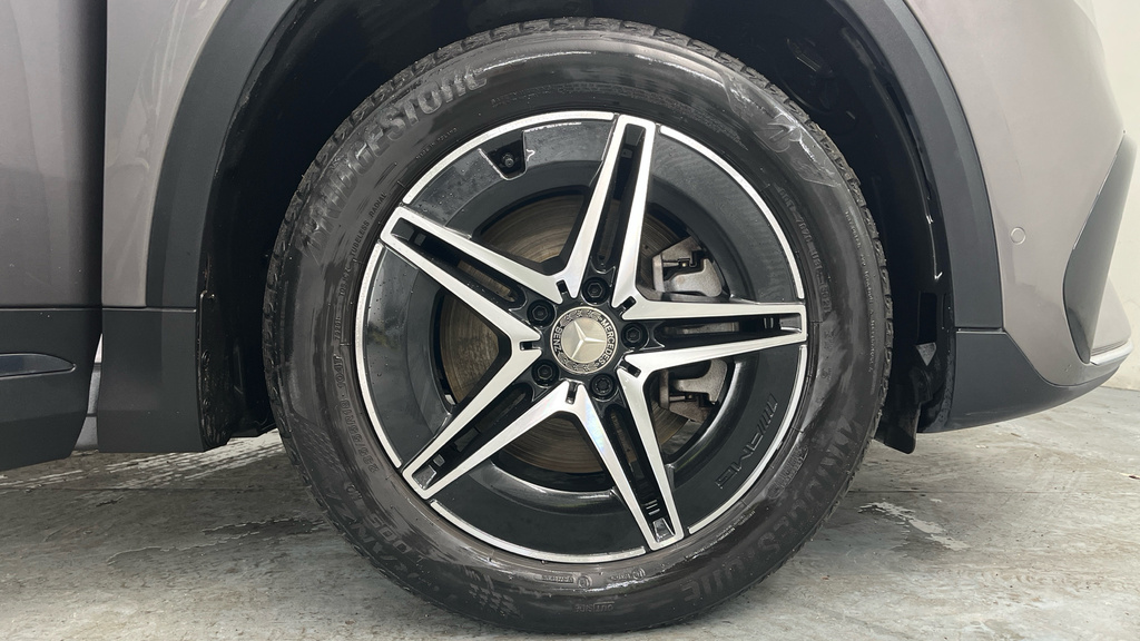 Mercedes-Benz EQA Sport Black #12