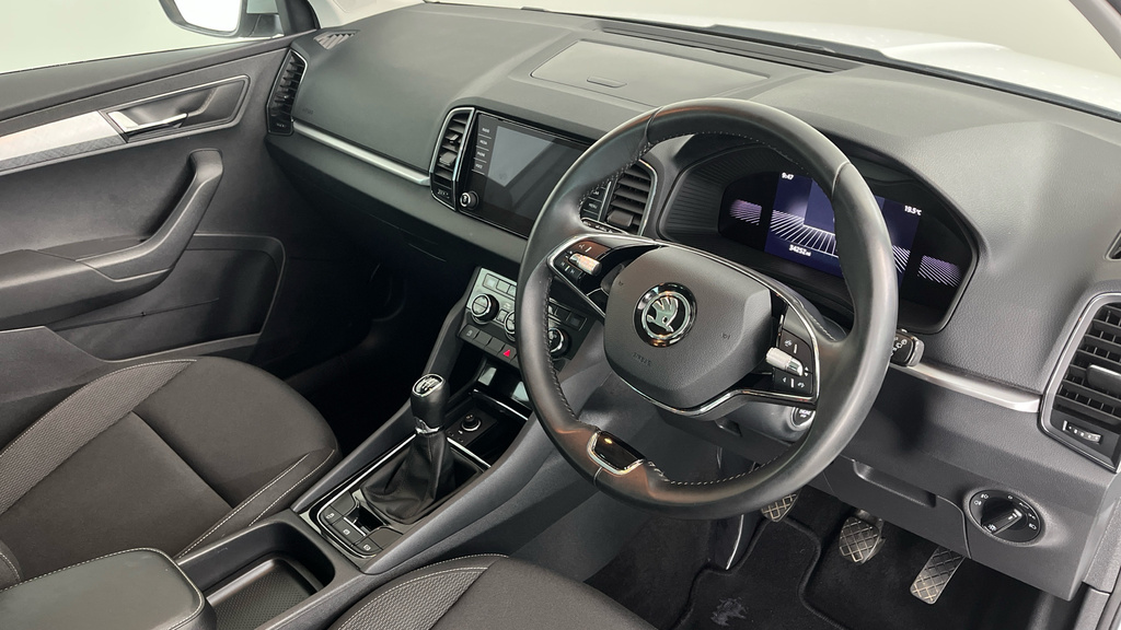 Skoda Karoq 1.5 Tsi Act Se Drive Suv Euro 6 WK23UKU White #6