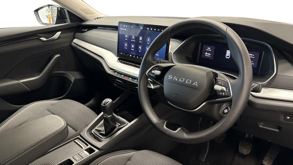 Skoda Octavia 1.5 Tsi Act Se Technology Estate Black #6