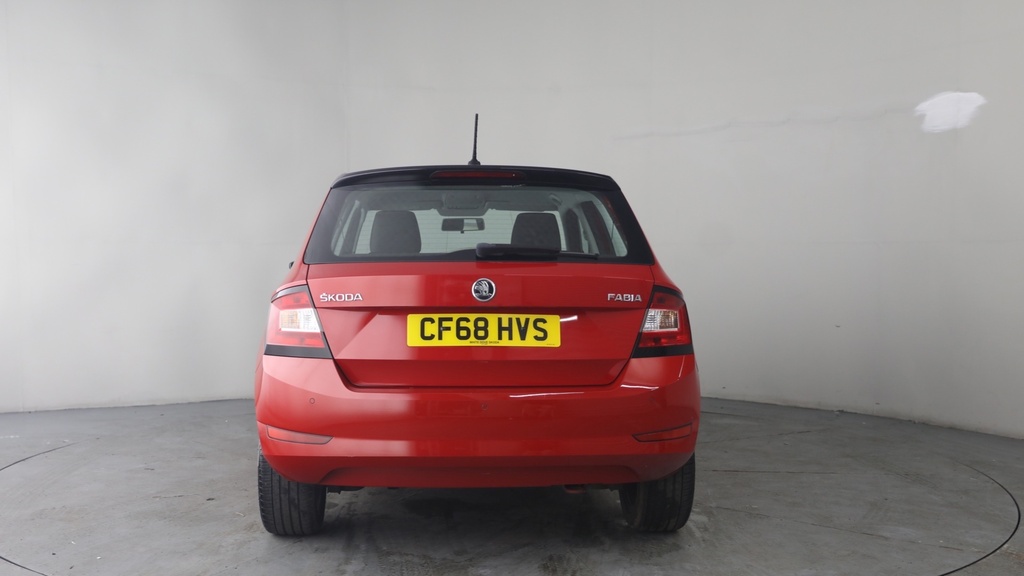 Skoda Fabia 1.0 Tsi 110 Se Dsg Silver #8