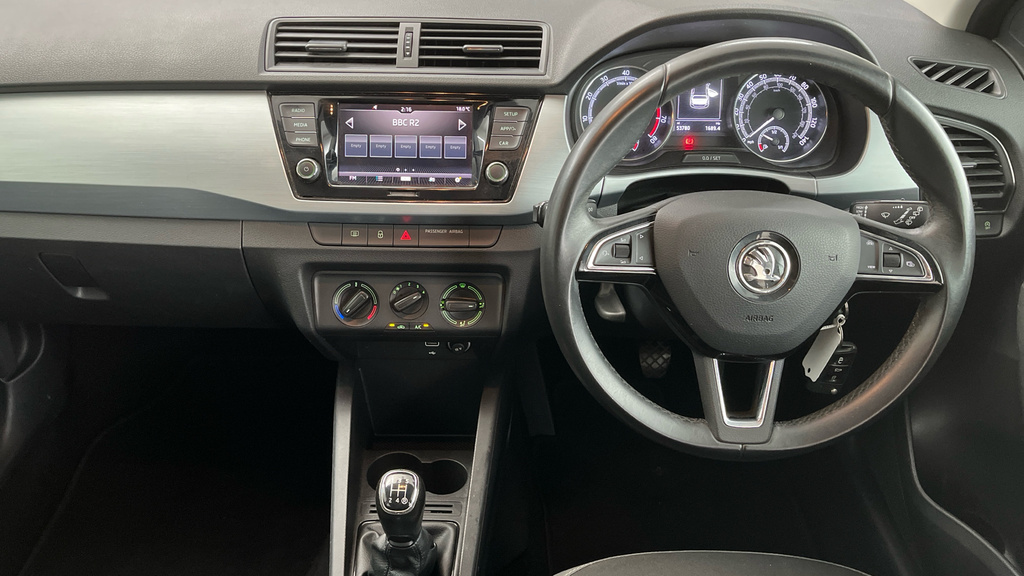 Skoda Fabia 1.0 Tsi 110 Se Dsg Silver #16