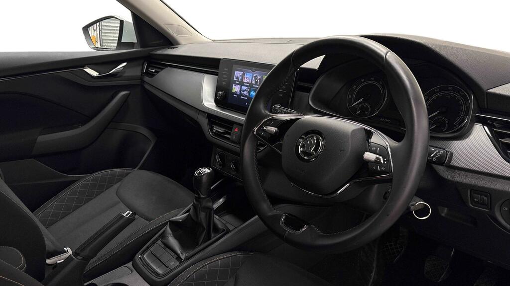 Skoda Kamiq 1.0 Tsi Se Suv Euro 6 Ss 110 White #2