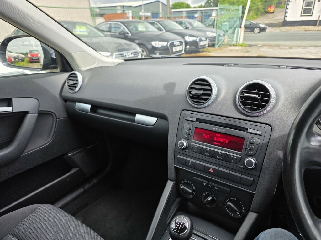 Audi A3 Hatchback 1.2 Tfsi Se Euro 5 Ss 201060 Red #19
