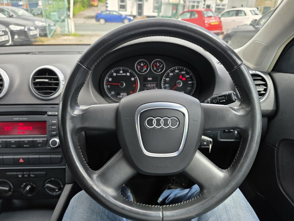 Audi A3 Hatchback 1.2 Tfsi Se Euro 5 Ss 201060 Red #18