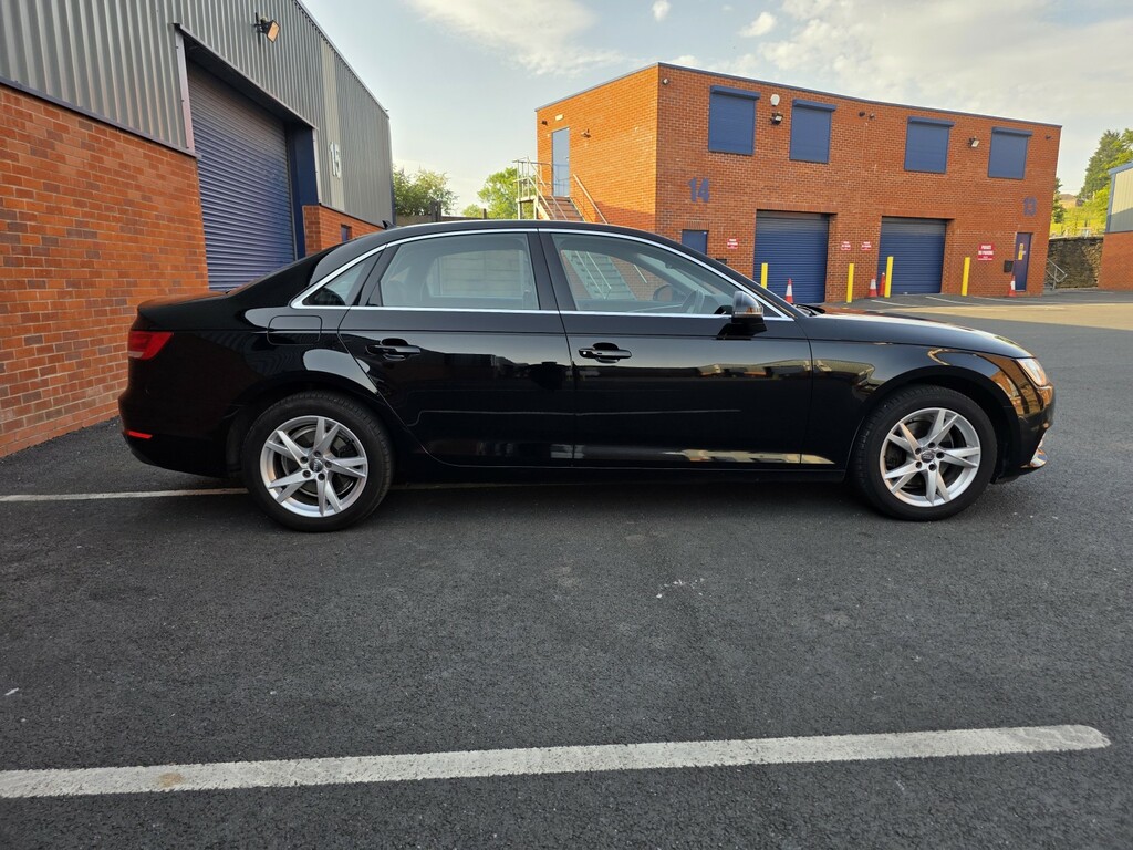 Audi A4 1.4 Tfsi Sport Black #5