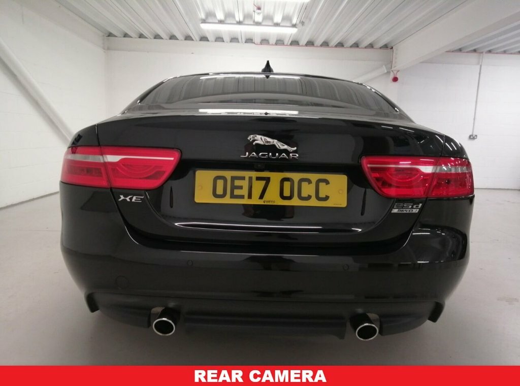 Jaguar XE 2L Portfolio Black #5