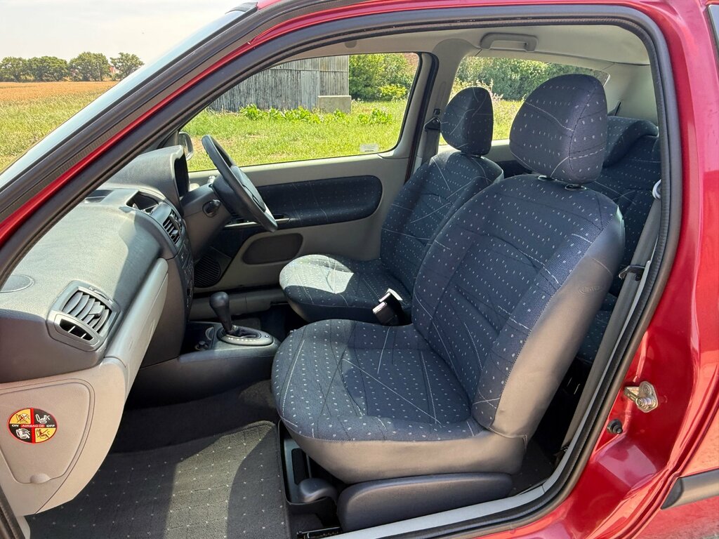 Renault Clio Initiale Grey #16
