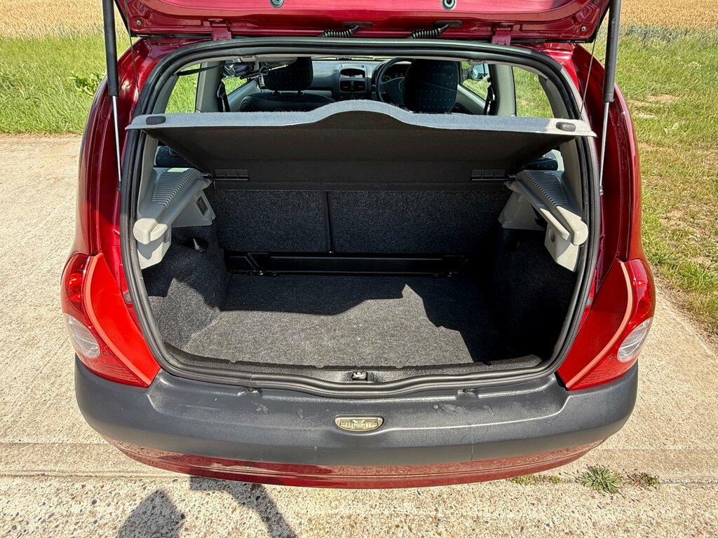 Renault Clio Initiale Grey #10