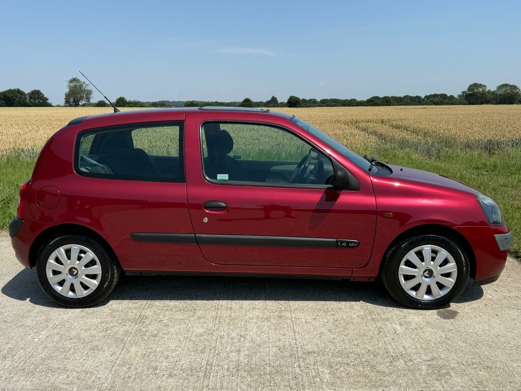 Renault Clio 1.4 Expression 174 Gkm, 9 Red #4