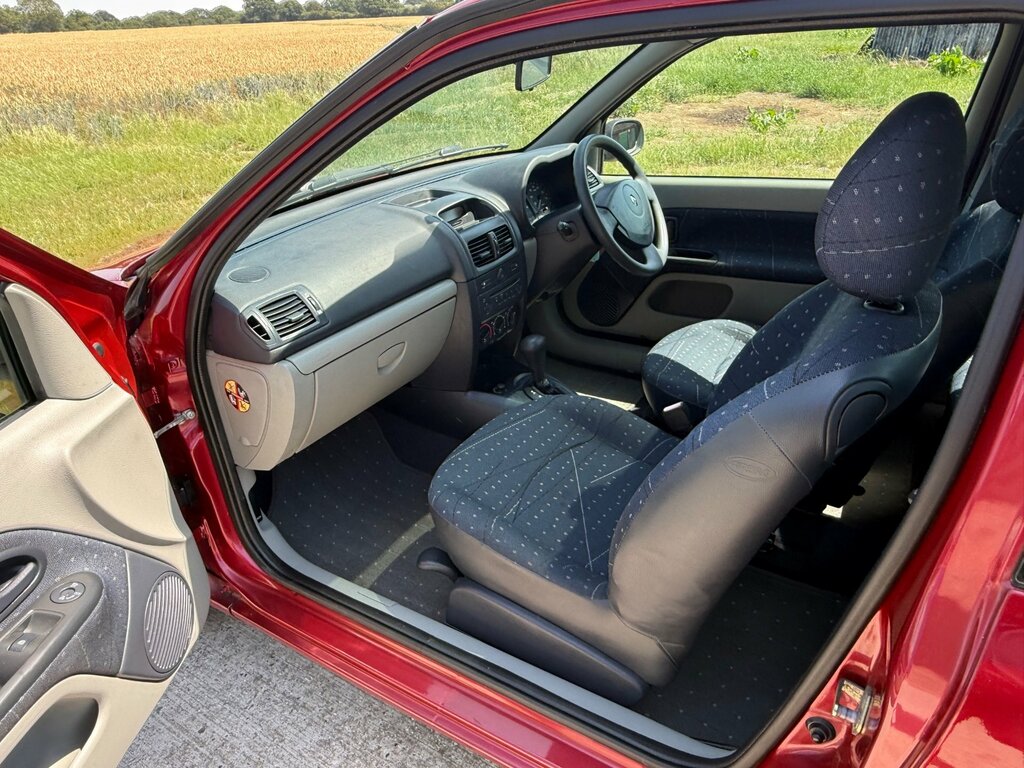 Renault Clio Initiale Grey #14