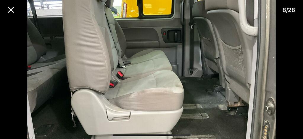Hyundai I800 Mpv 2.5 Crdi Style 2012 Grey #3