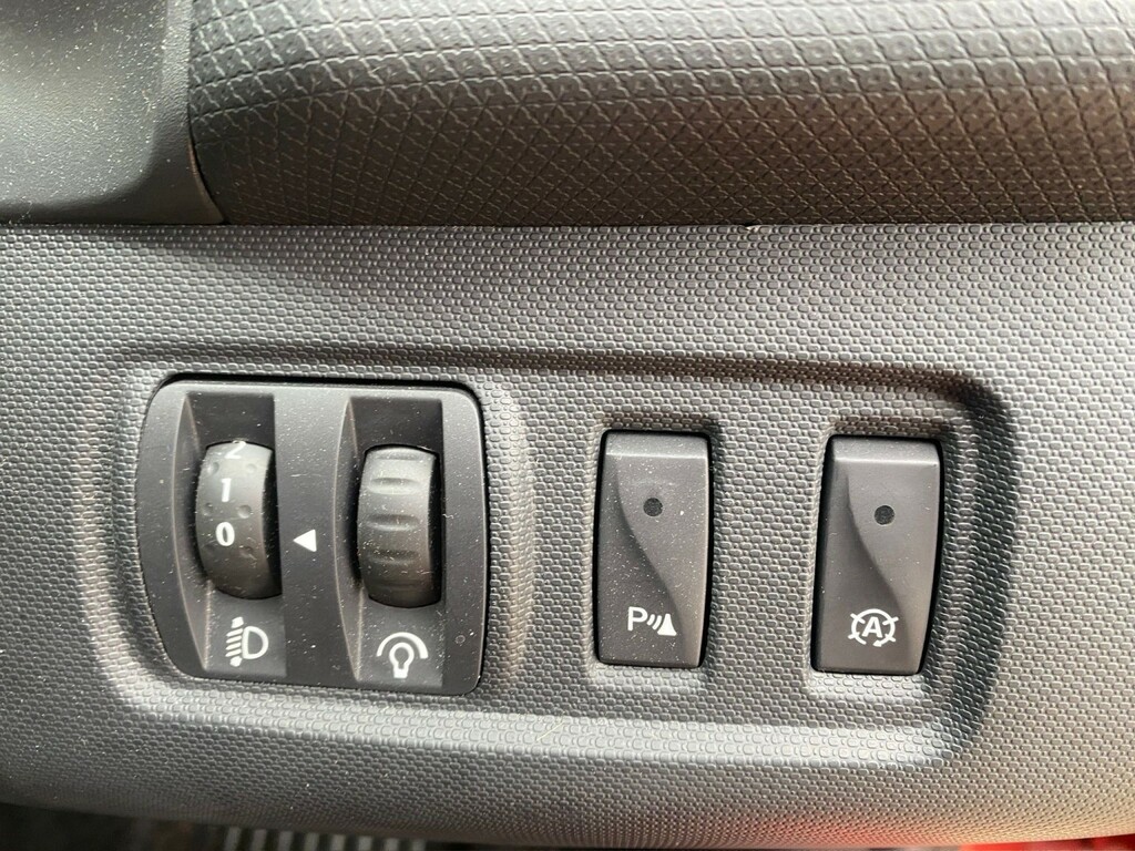 Renault Clio Hatchback 1.5 Dynamique S Medianav Dci 90 Stop S Red #6