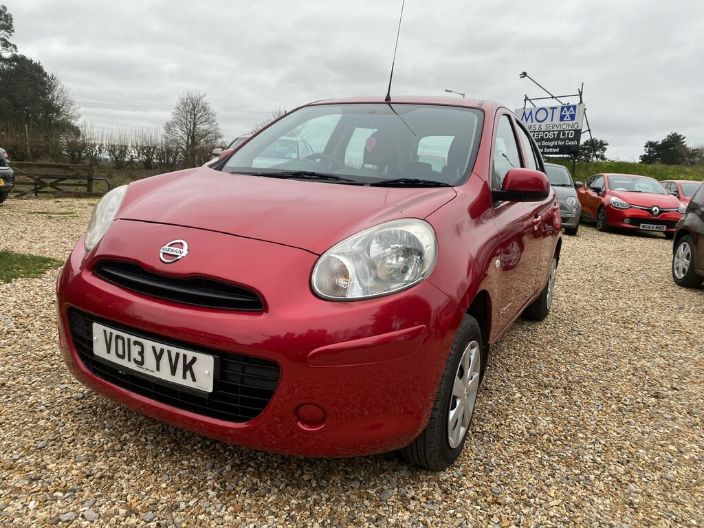 Nissan Micra Hatchback 1.2 12V Visia 2013 Red #4