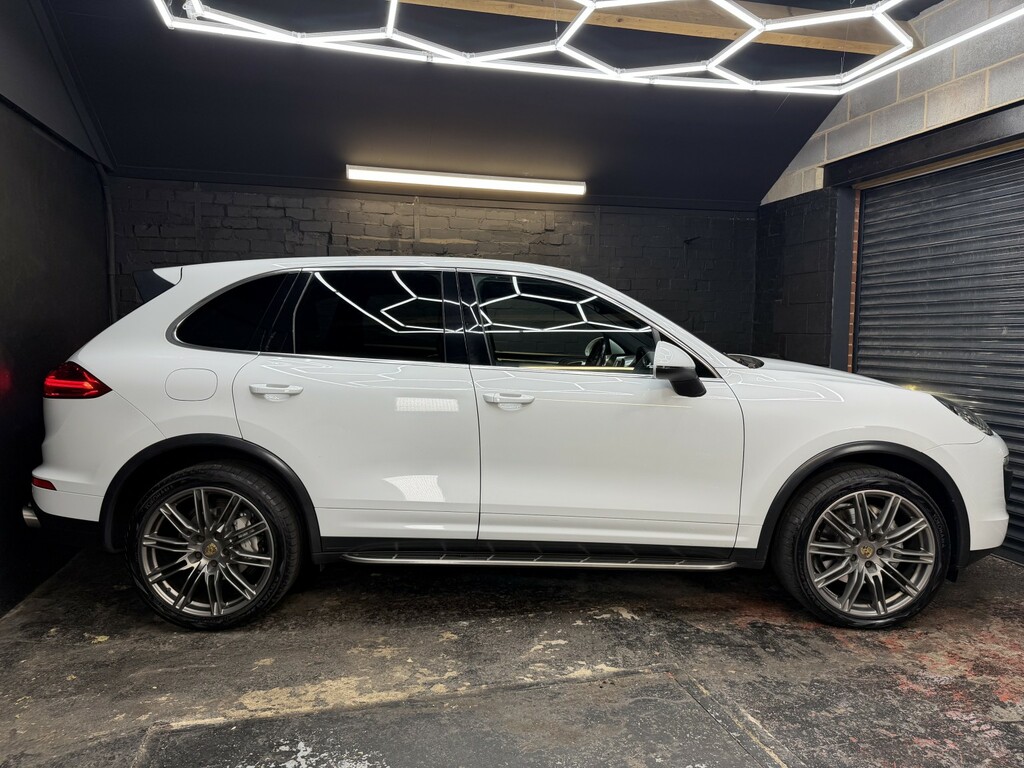 Porsche Cayenne 4.2 Td V8 S White #3