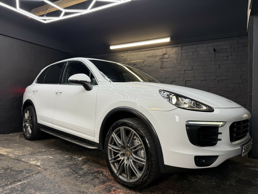 Porsche Cayenne 4.2 Td V8 S White #2