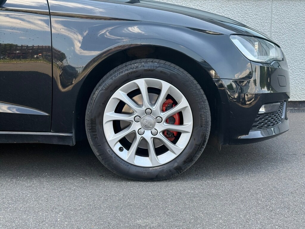 Audi A3 1.6 Tdi Se Black #4