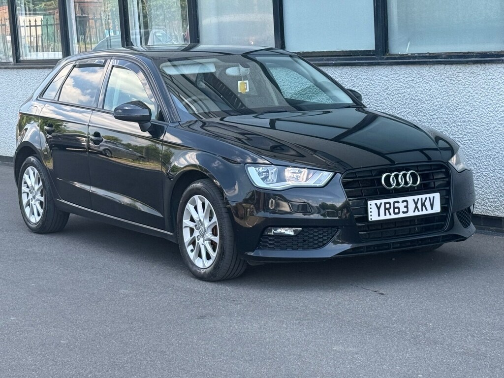 Audi A3 1.6 Tdi Se Black #5