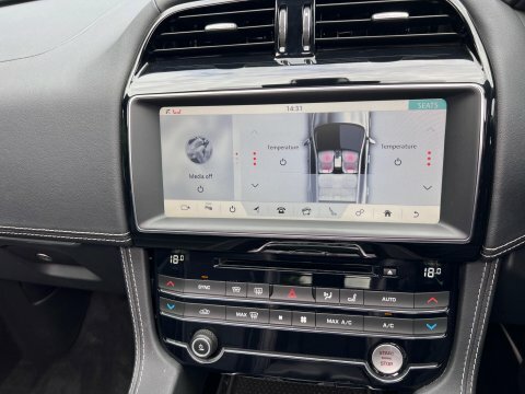 Jaguar F-Pace 2.0 I4 240Ps R-sport Awd Red #84