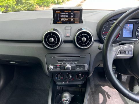 Audi A1 1.6 Tdi Black Edition White #20