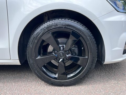 Audi A1 1.6 Tdi Black Edition White #10