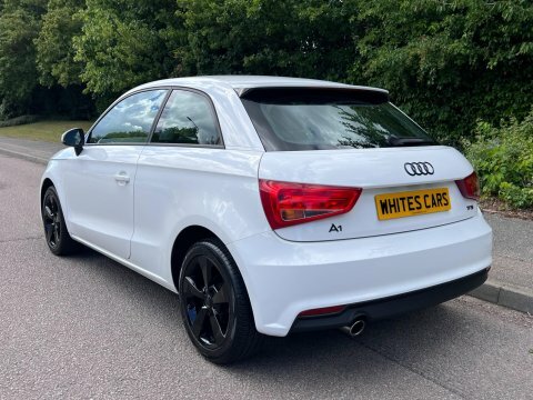 Audi A1 1.6 Tdi Black Edition White #49