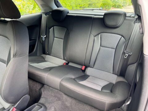 Audi A1 1.6 Tdi Black Edition White #27