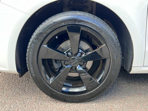 Audi A1 1.6 Tdi Black Edition White #47