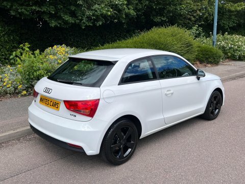 Audi A1 1.6 Tdi Black Edition White #54