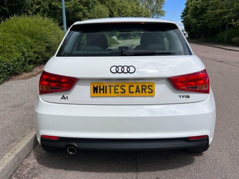 Audi A1 1.6 Tdi Black Edition White #8