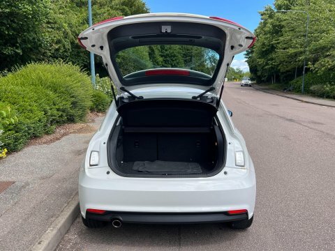 Audi A1 1.6 Tdi Black Edition White #29