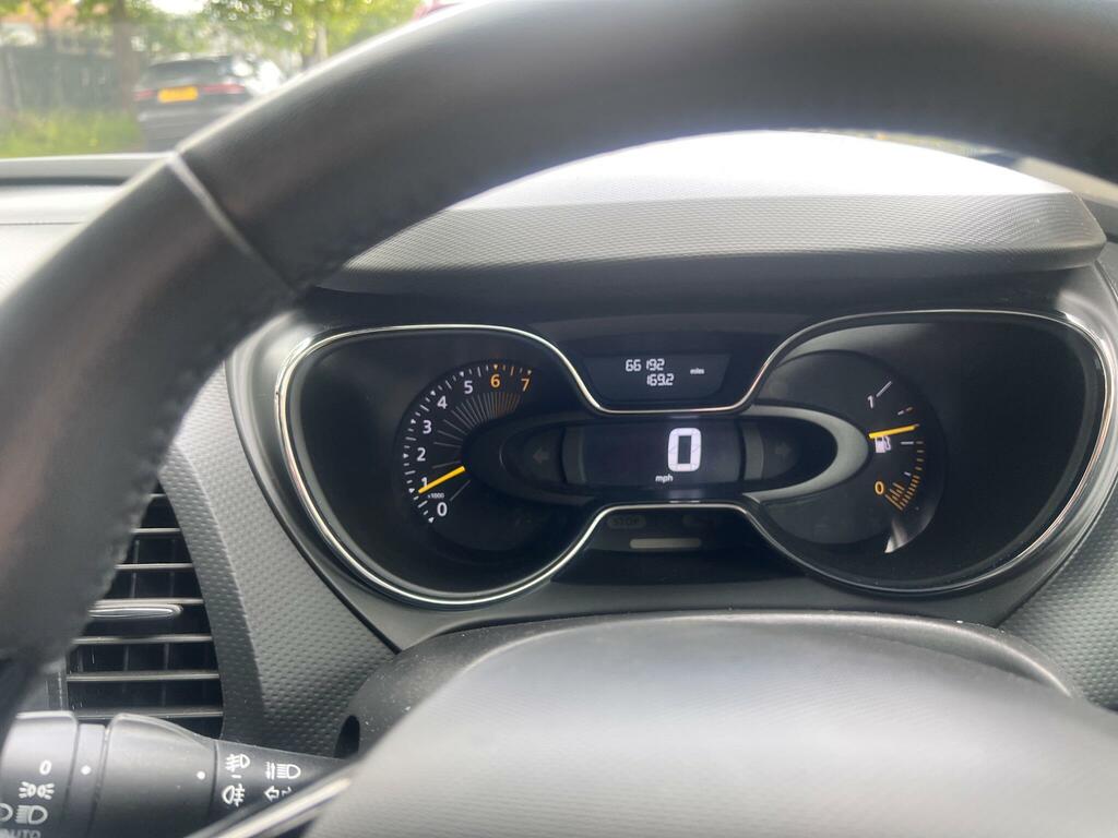 Renault Captur 0.9 Dynamique S Medianav Energy Tce Ss 90 Bhp Black #15