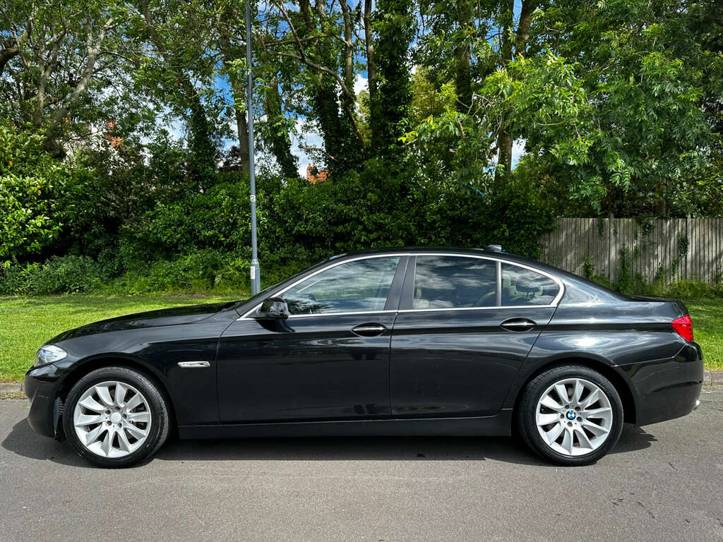 BMW 5 Series Saloon 3.0 530D Se Saloon Steptronic Eu YA10UAN Black #4