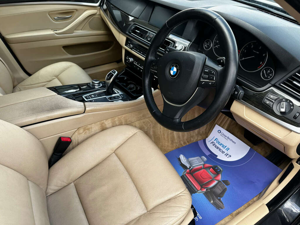 BMW 5 Series Saloon 3.0 530D Se Saloon Steptronic Eu YA10UAN Black #2