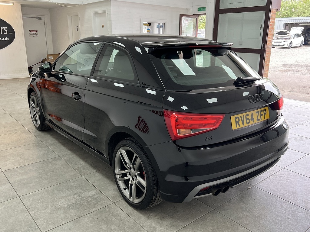 Audi A1 Tfsi S Line RV64ZFP Black #4