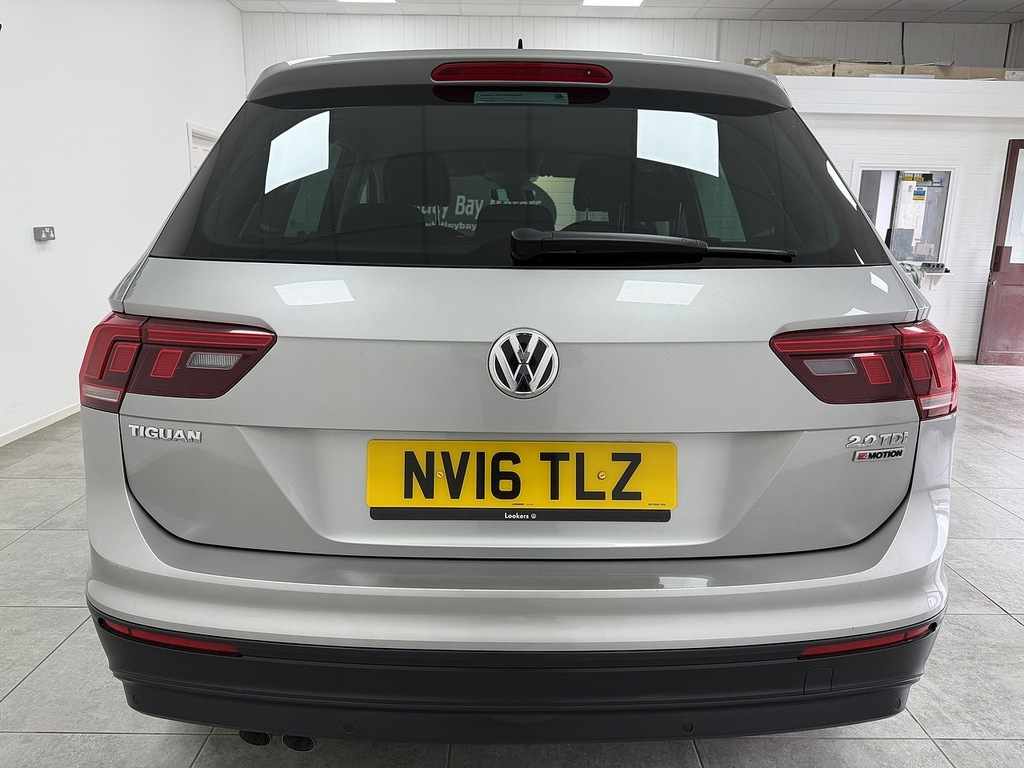 Volkswagen Tiguan Tdi Bluemotion Tech Se Navigation NV16TLZ Silver #4