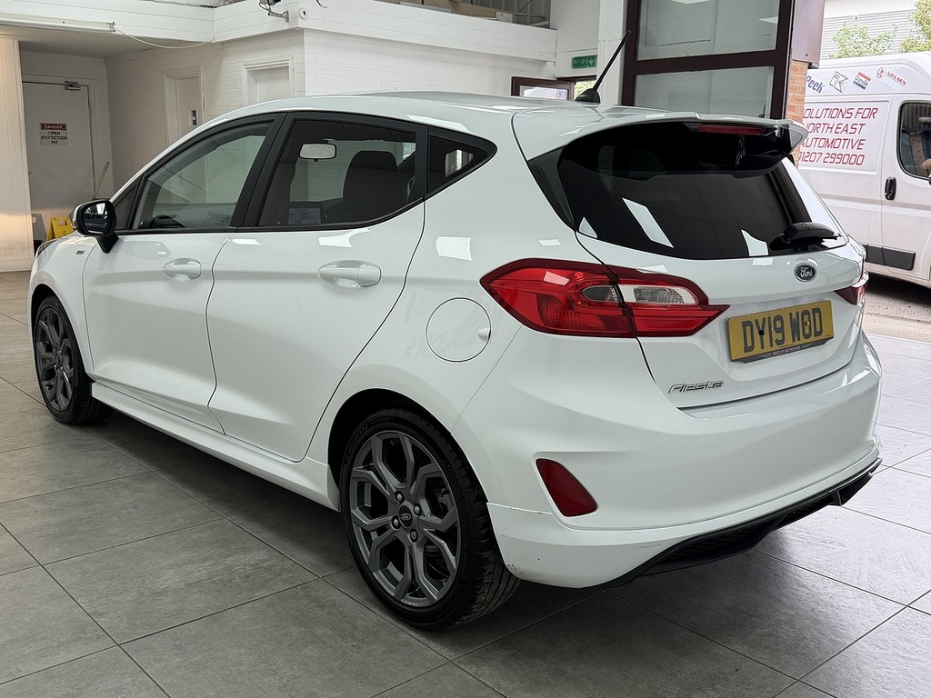 Ford Fiesta T Ecoboost St-line DY19WOD White #6
