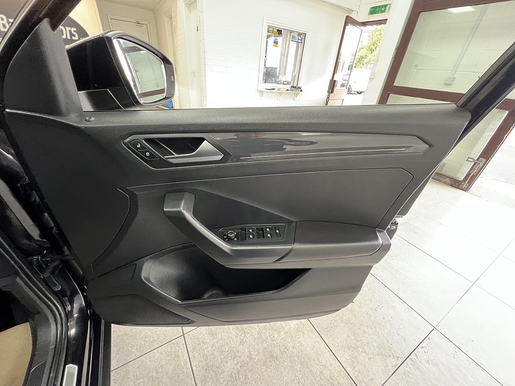 Volkswagen T-Roc Silver #14