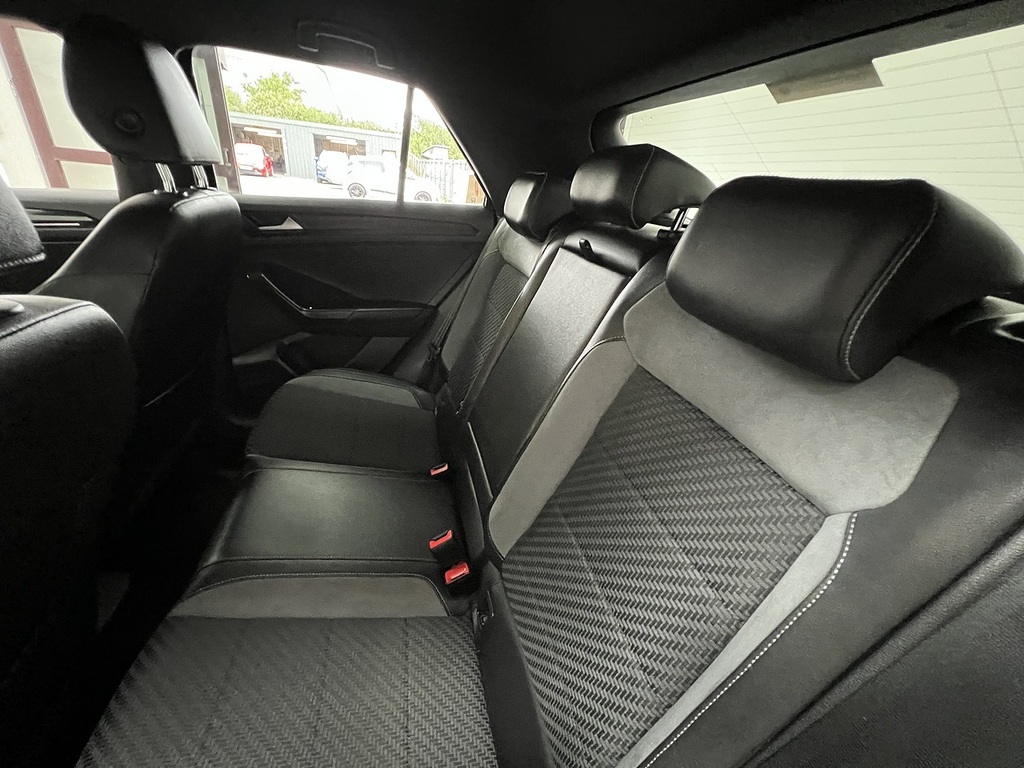 Volkswagen T-Roc Silver #18